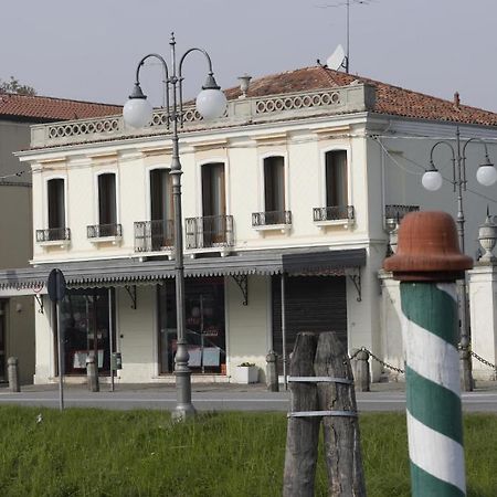 Barchessa Levi Morenos B&B Mira  Exterior foto